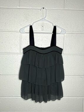 < French Connection Gray Tiered Chiffon Tank Top >